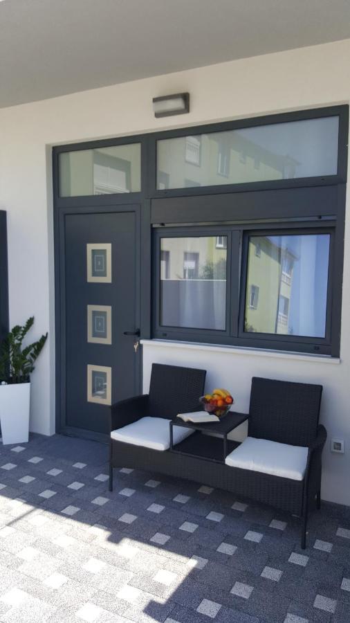 Grey House Apartment Makarska Exterior foto