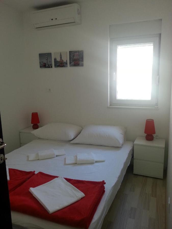 Grey House Apartment Makarska Exterior foto