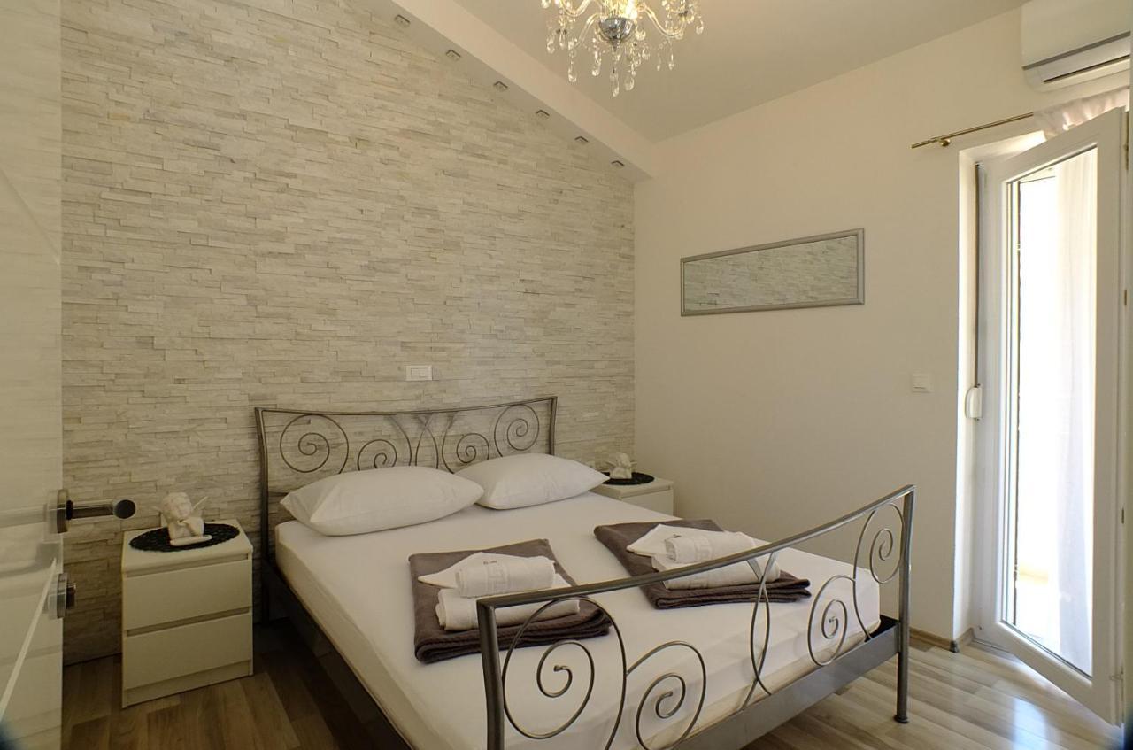 Grey House Apartment Makarska Exterior foto