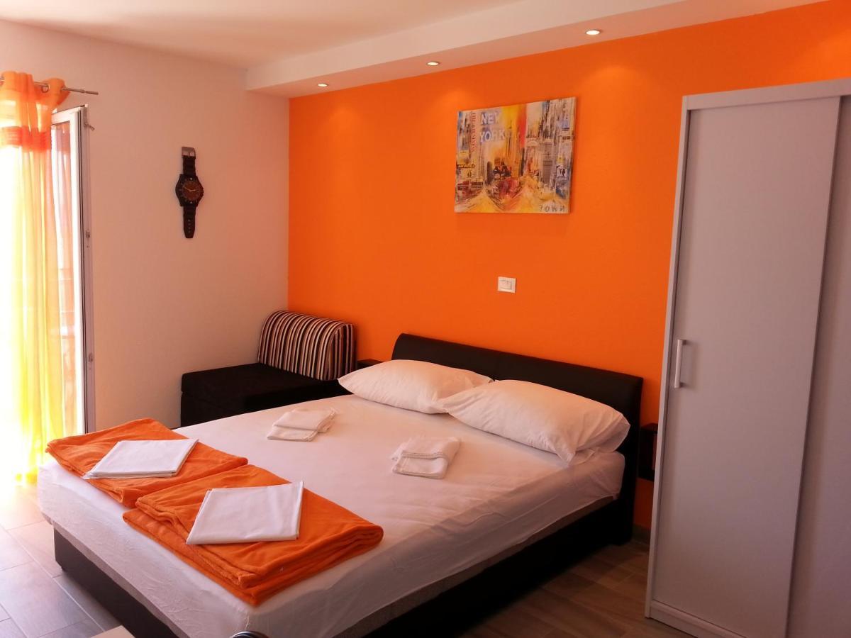 Grey House Apartment Makarska Exterior foto