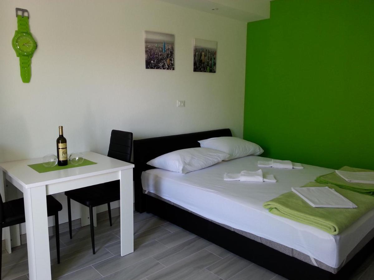 Grey House Apartment Makarska Exterior foto