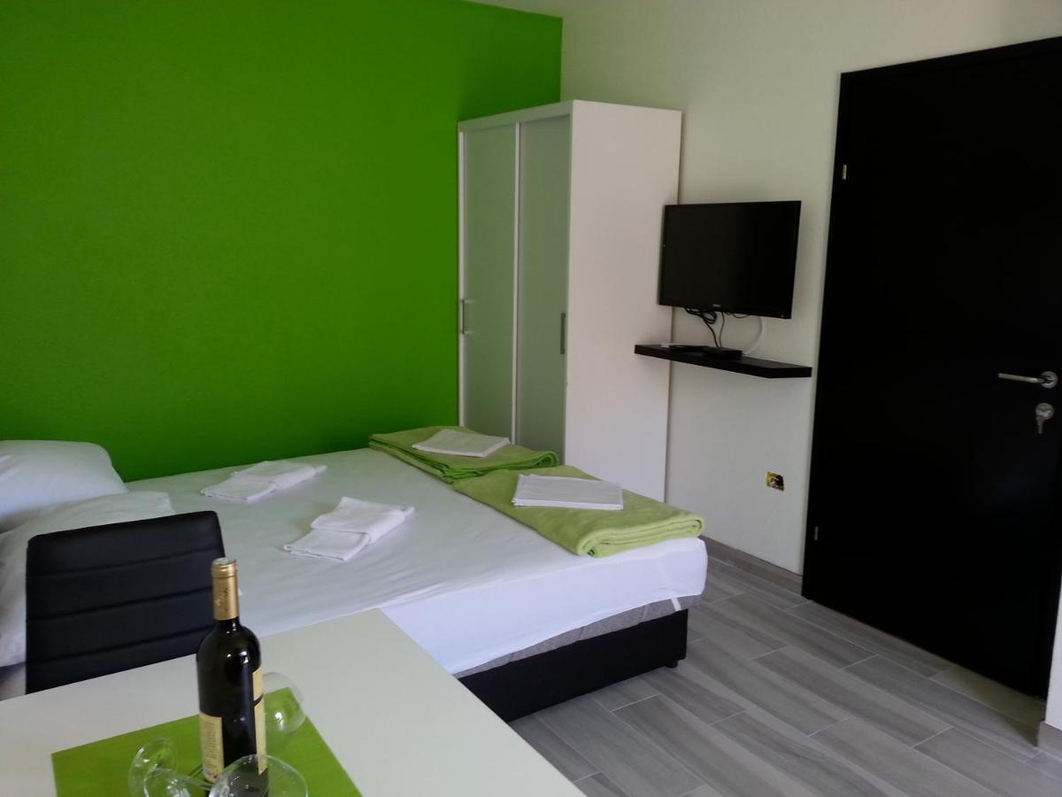 Grey House Apartment Makarska Exterior foto