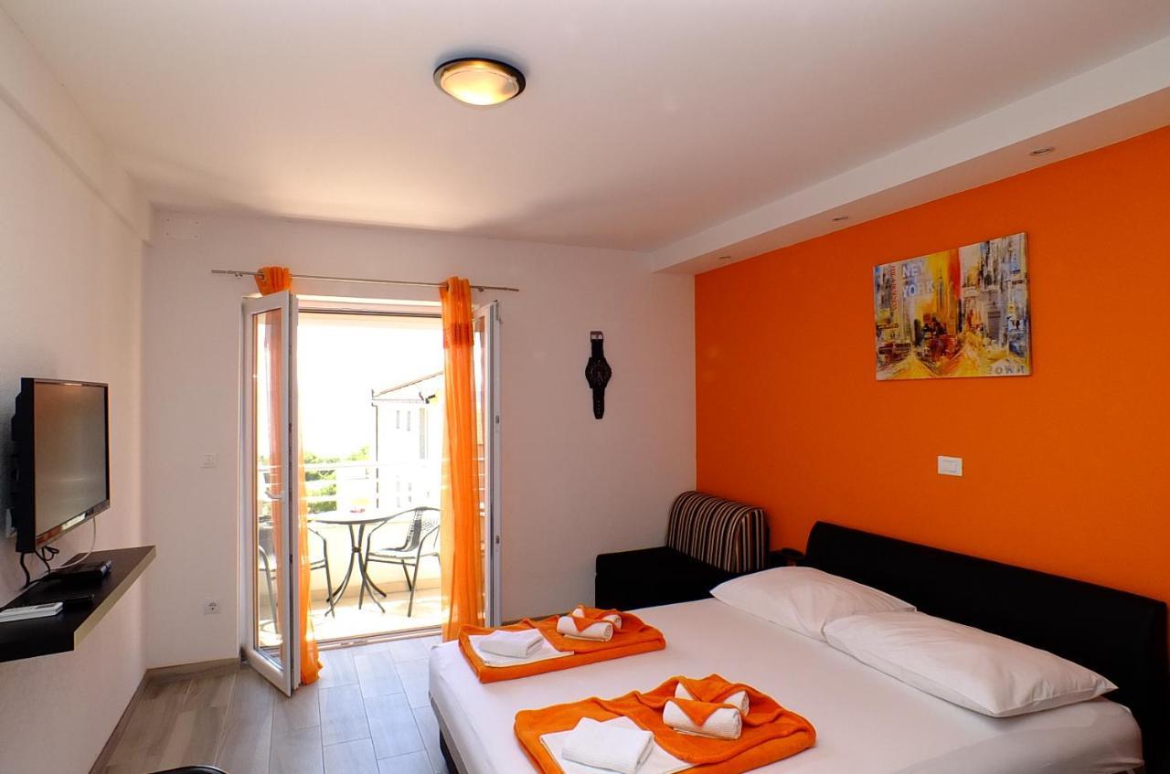 Grey House Apartment Makarska Exterior foto