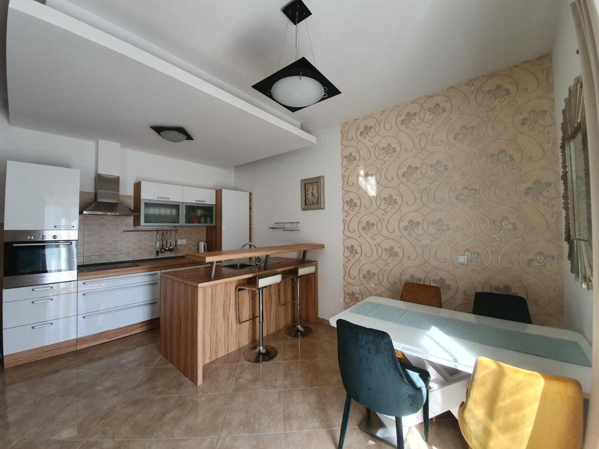 Grey House Apartment Makarska Exterior foto