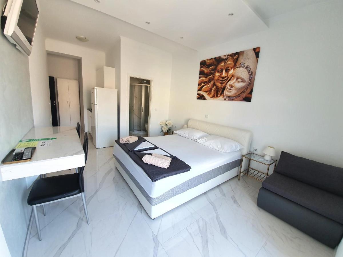 Grey House Apartment Makarska Exterior foto