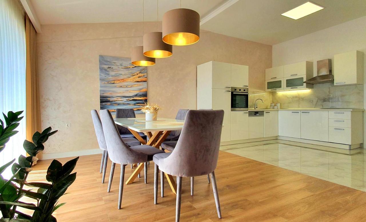 Grey House Apartment Makarska Exterior foto